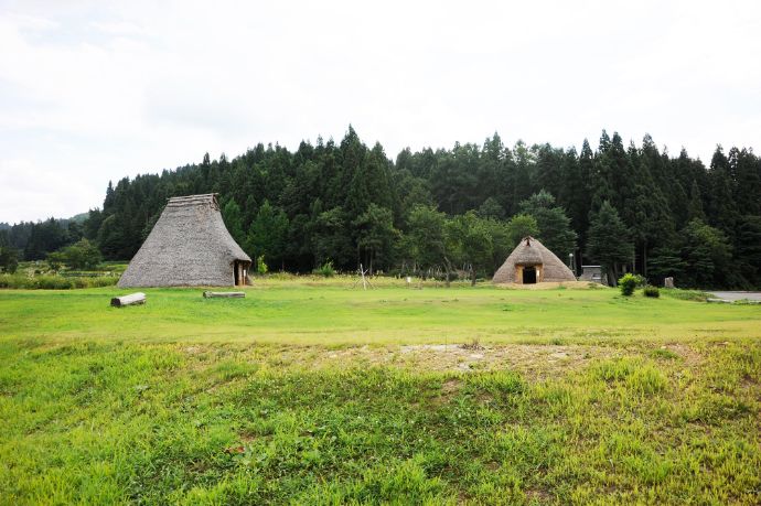 十日町市博物館で展示している火焔型土器が出土したという笹山遺跡