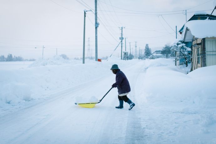 山形県大江町の雪片づけの様子