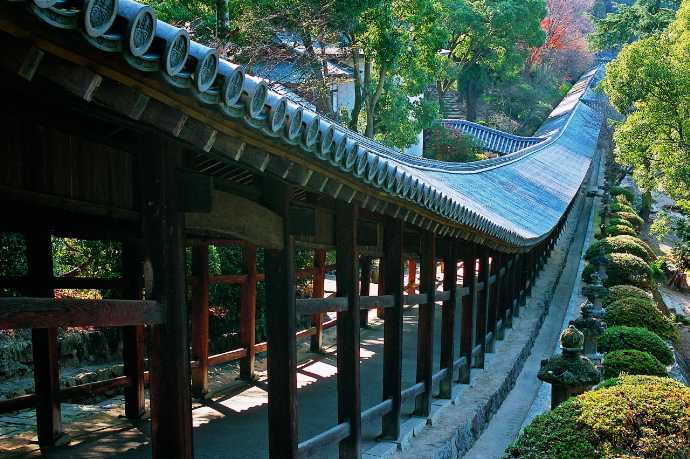 岡山市にある吉備津神社