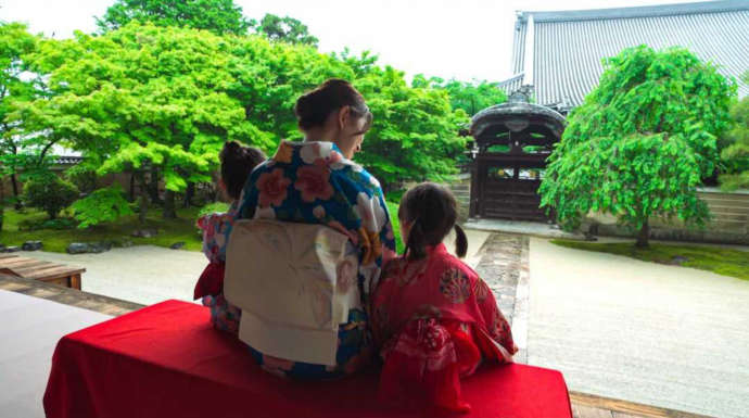 縁側からの四海唱導の眺め