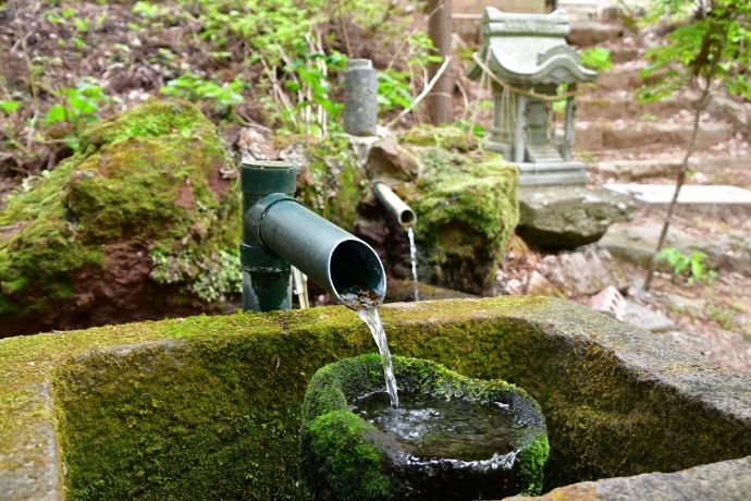 福島県耶麻郡にある磐椅神社の宝の水