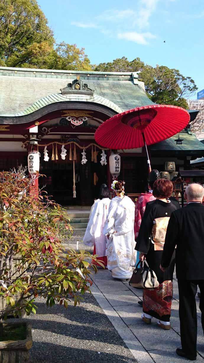 開口神社における神前結婚式の予約は何ヶ月前から可能か