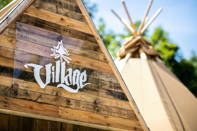 Village杜の贈り物のシンボルテント