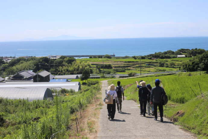 淡路市体感バスツアーの様子