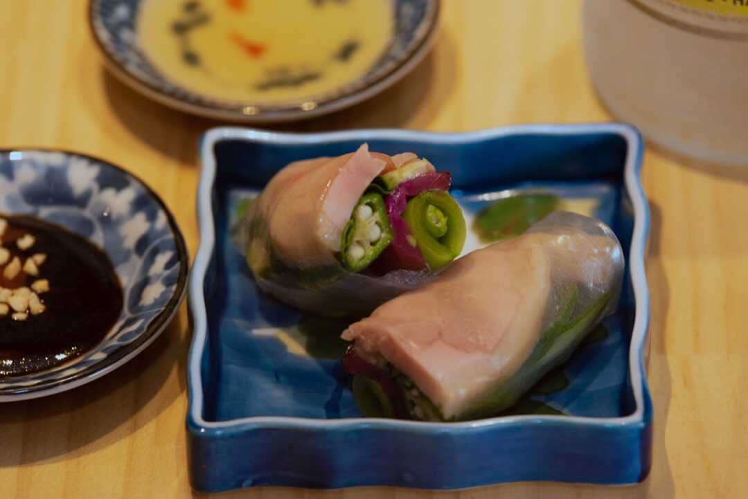 バブバルの蒸し鶏と柴漬けの生春巻き