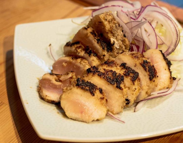 バブバルで食べられる鶏むね肉のたたき