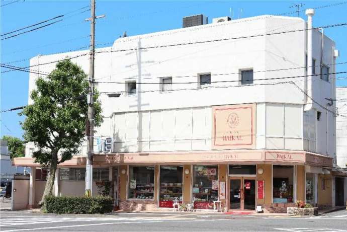 「バイカル 金閣寺店」の外観