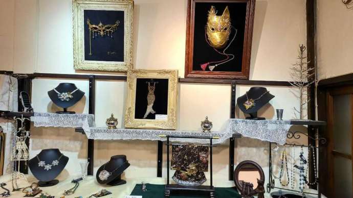 ビーズ屋黒猫の作品展示スペース