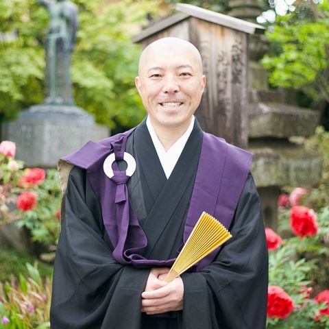 萬壽山光明寺の住職である渡邉さん