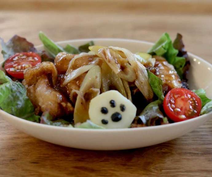 Cafeむすびの油淋鶏丼