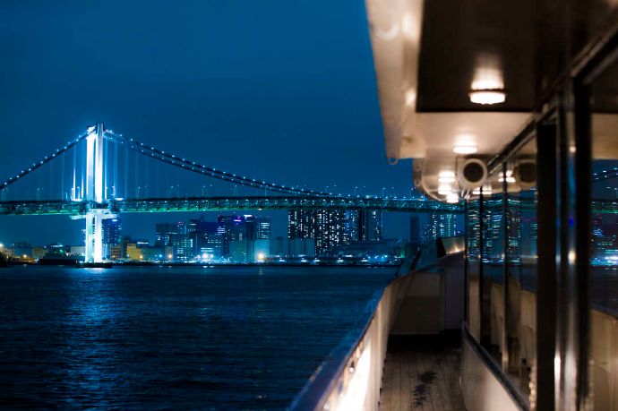 ザ・クルーズクラブ東京のクルーズから見える夜景