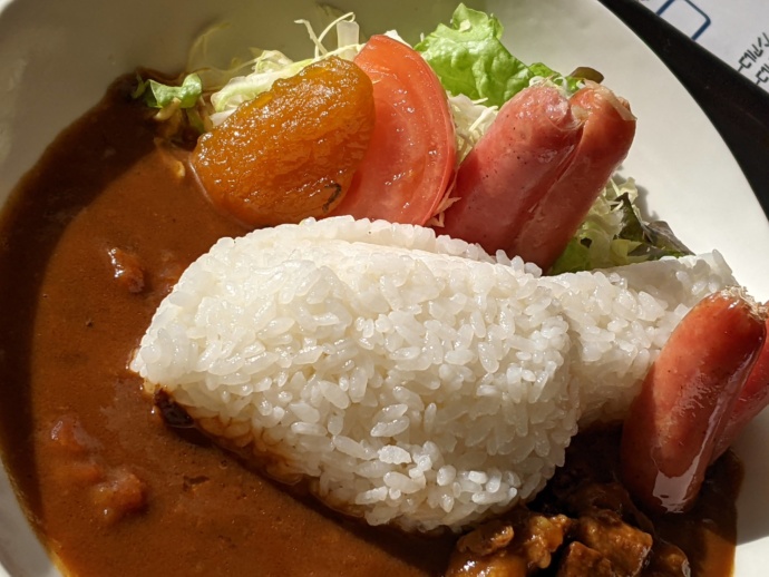 あんずの里物産館で提供されている森将軍塚古墳カレー