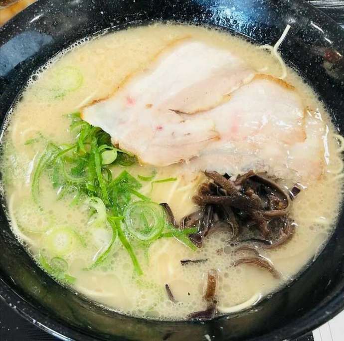 フードコート「小梅屋」のラーメン