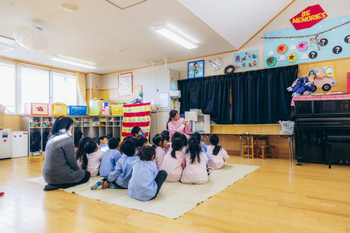 茅野市の保育園での読み聞かせ