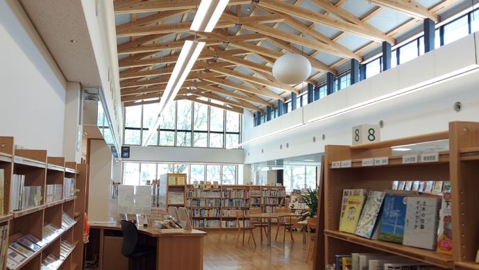 鳥取県智頭町のちえの森ちづ図書館