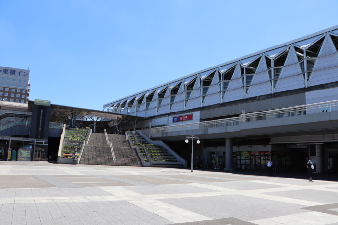 守谷駅前の様子