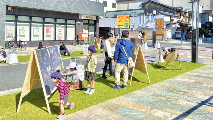 奈良市で開かれた春日表参道「SUN DAYS PARK」の様子