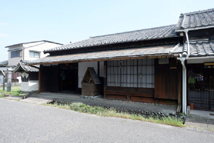 島田市博物館近くの街道沿いにある三番宿（川越遺跡）