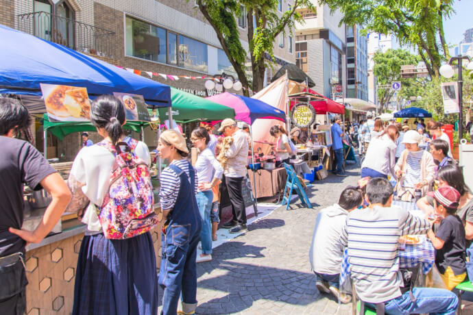 静岡市で開催されるマルシェの様子