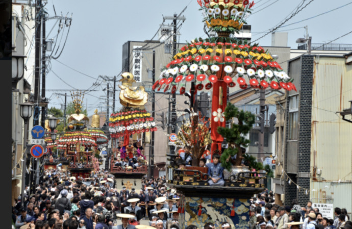 高岡大法寺の御車山祭り