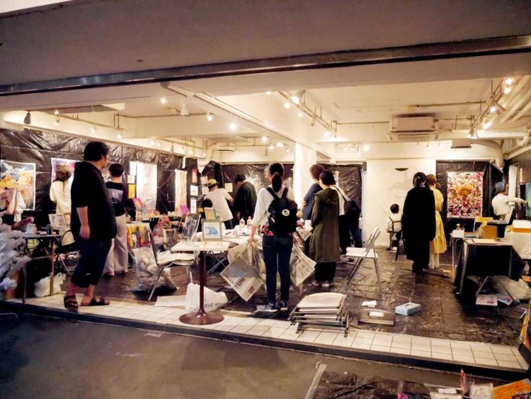 アーティストと気軽に触れ合えるDESIGN FESTA GALLERY