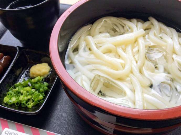 阿波市の名物たらいうどん