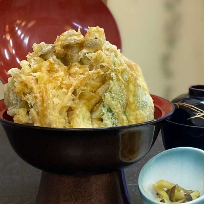 きのこむら深山で食べられる富士山盛り！きのこ天丼