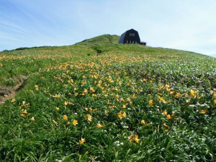 朳差岳の避難小屋