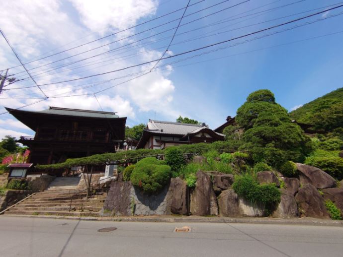 塩澤寺を訪れた際の見どころはどこですか？