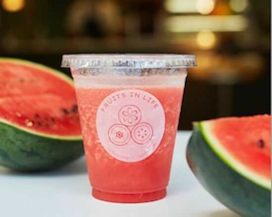 東京・六本木にあるFRUITS IN LIFE 東京ミッドタウン店のスムージー・まるごとすいか