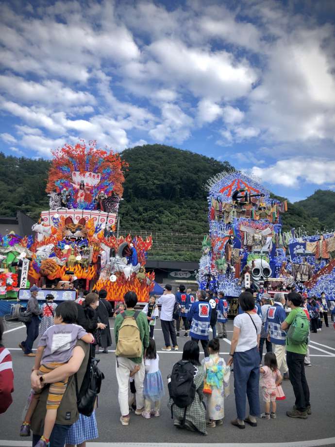 「ふだいまつり」の2台の山車