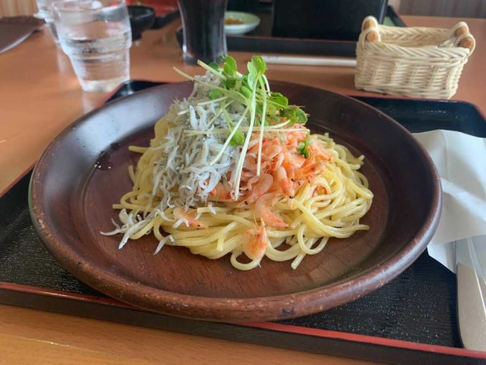 道の駅「富士川楽座」でイートインできる釜揚げしらすと釜揚げ桜えびのペペロンチーノ