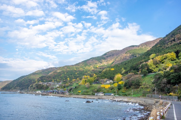 福井市の海と山の風景