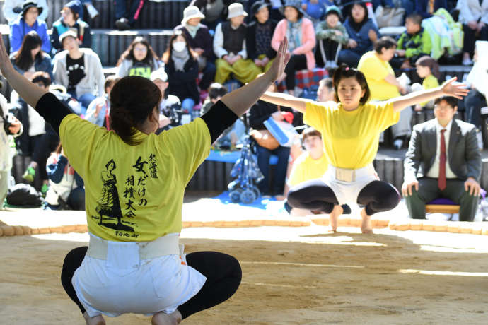 「女だけの相撲大会」の様子