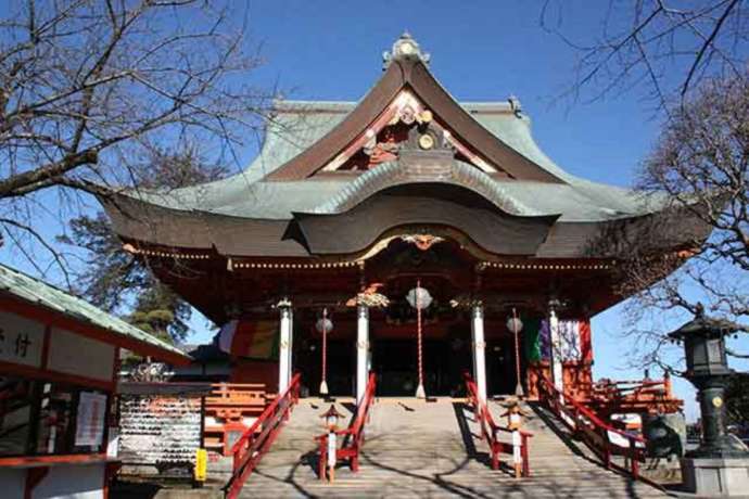 「紅龍山 布施弁天 東海寺」本堂の正面外観