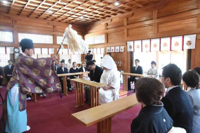 筑豊一ノ宮風治八幡宮の神前式の様子