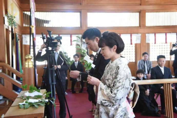 筑豊一ノ宮風治八幡宮の神前式の様子