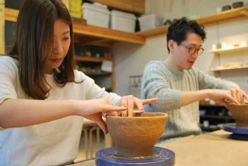 手びねりコース体験中の様子