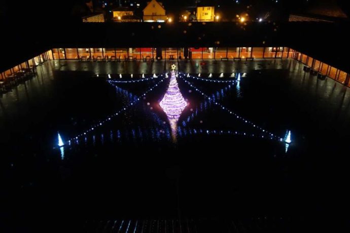 上空から見たクリスマスイルミネーション