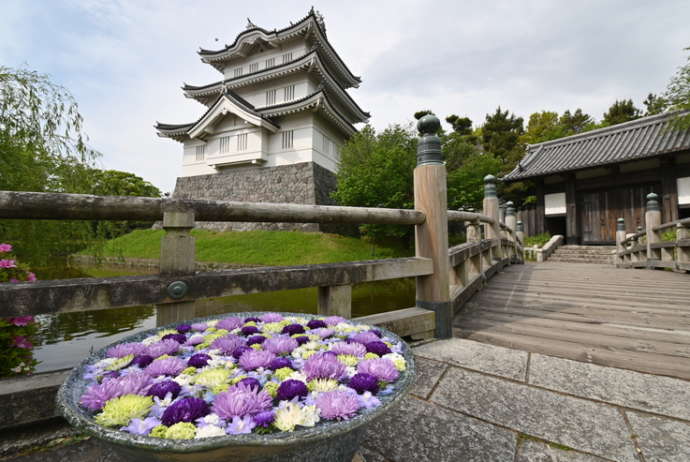 忍城址にある花手水