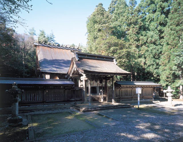 若狭彦神社の外観