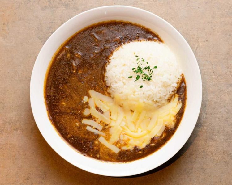 ハワイ カウコーヒーの目玉焼きカレー