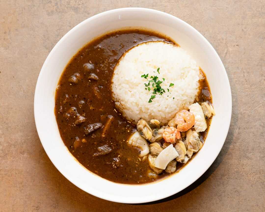 ハワイ カウコーヒーのシーフードカレー