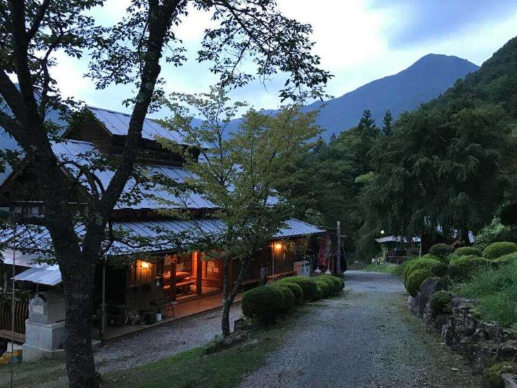 飛騨小坂ふれあいの森キャンプ場の管理棟