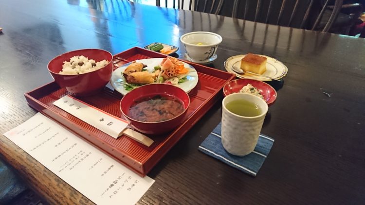 法福寺が運営するお寺カフェ風庵のランチお寺のおひるごはん