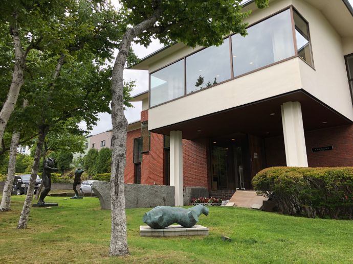 本郷新記念札幌彫刻美術館の庭園