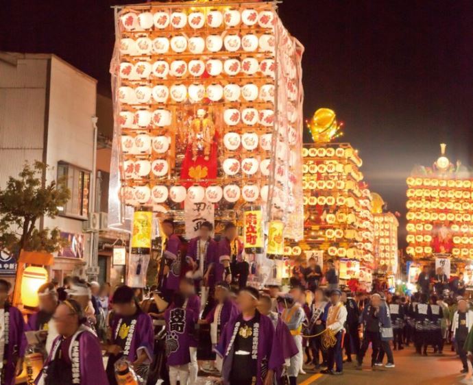 富山県射水市の放生津八幡宮秋季例大祭