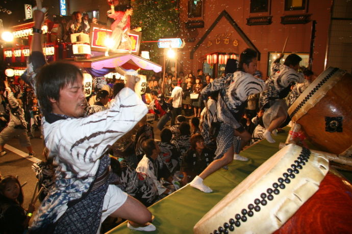 今金八幡宮例大祭（いまかね秋祭り）「太鼓合戦」の様子