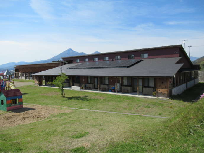 「さくらこども園」の全景