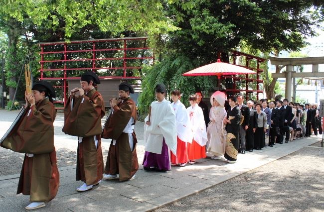 神前結婚式の花嫁道中の画像